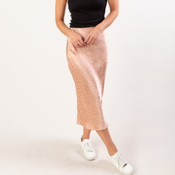 Love Stitch Dresses & Skirts - Love Stitch Blush dotted Jacquard mini skirt